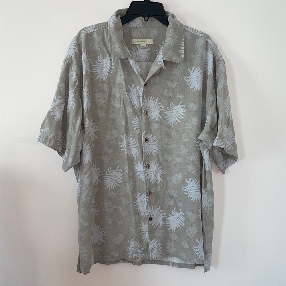 Joseph & Feiss Silk Light Gray Green Tropical Leaf Short-Sleeve Button Shirt